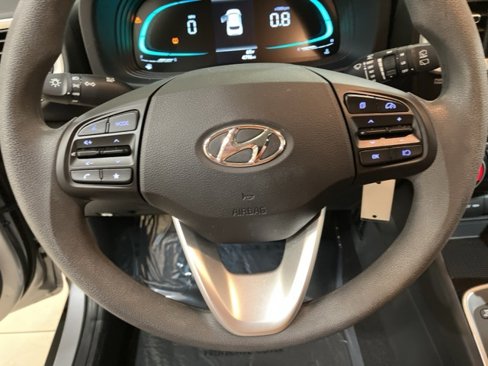 Used 2024 Hyundai Venue SE image 13