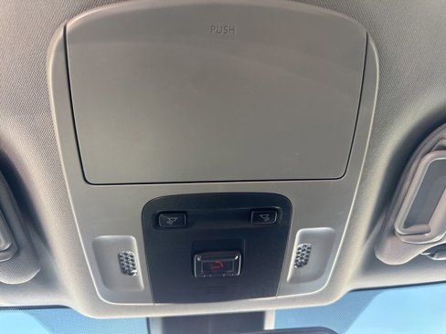 Used 2022 Toyota Camry SE image 24
