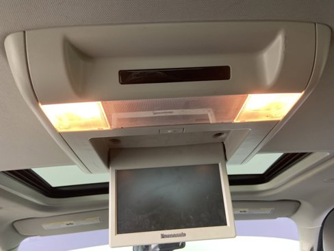 Used 2013 Cadillac Escalade Premium image 19