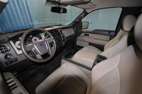 Used 2010 Ford F150 XLT image 2
