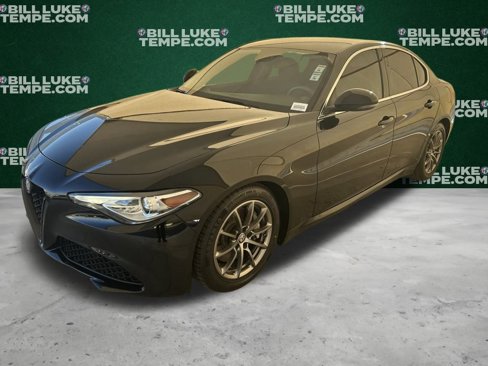 Used 2018 Alfa Romeo Giulia image 4