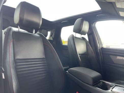 Used 2020 Land Rover Discovery Sport SE R-Dynamic image 29