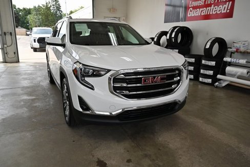 Used 2020 GMC Terrain SLT w/ Preferred Package image 3