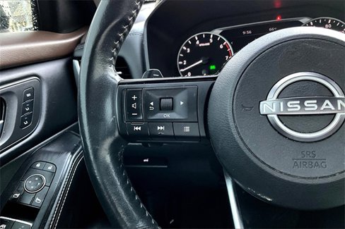 Used 2023 Nissan Rogue SL w/ SL Premium Package image 18