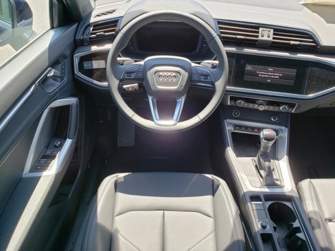 New 2025 Audi Q3 2.0T Premium Plus image 10