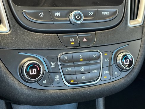 Used 2022 Chevrolet Malibu LT image 22