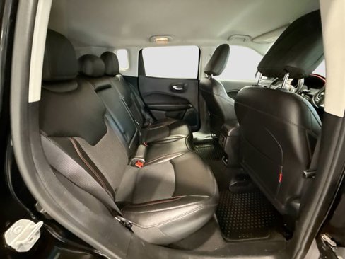 Used 2020 Jeep Compass Trailhawk image 24