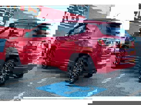 Used 2023 Jeep Compass Limited image 12