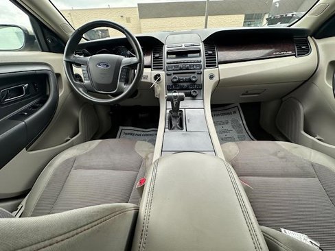 Used 2010 Ford Taurus SEL image 21