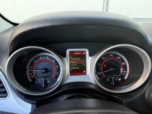 Used 2016 Dodge Journey SE image 13
