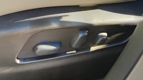 Used 2019 Cadillac XT4 Premium Luxury w/ Cold Weather Package image 12
