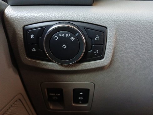 Used 2015 Ford F150 XLT w/ Equipment Group 302A Luxury image 19