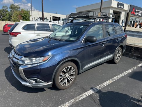 Used 2017 Mitsubishi Outlander ES image 1