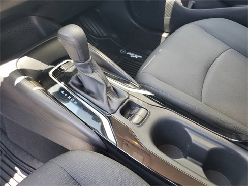 Used 2021 Toyota Corolla LE image 15