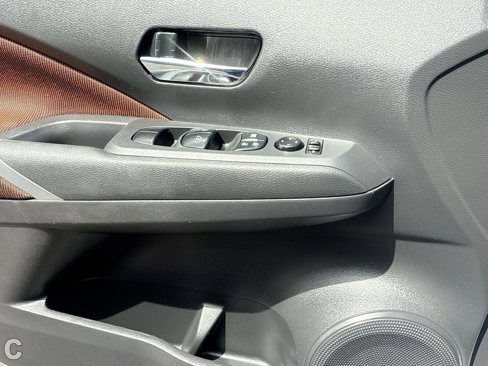 Used 2022 Nissan Kicks SR image 21