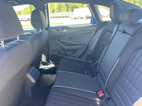 Used 2022 Volkswagen Jetta Sport image 30