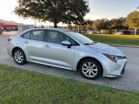 Used 2021 Toyota Corolla LE image 7