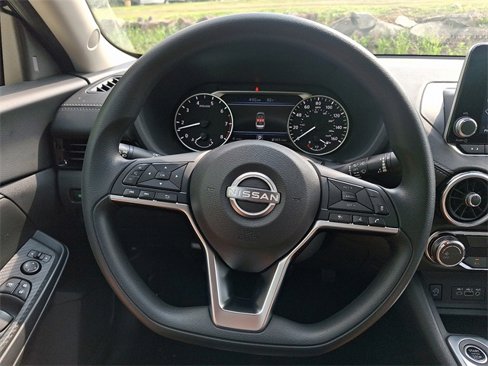 New 2025 Nissan Sentra SV image 9