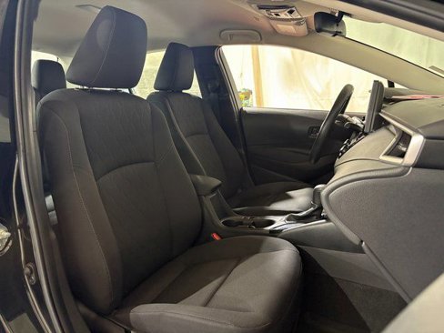 Used 2023 Toyota Corolla LE image 26