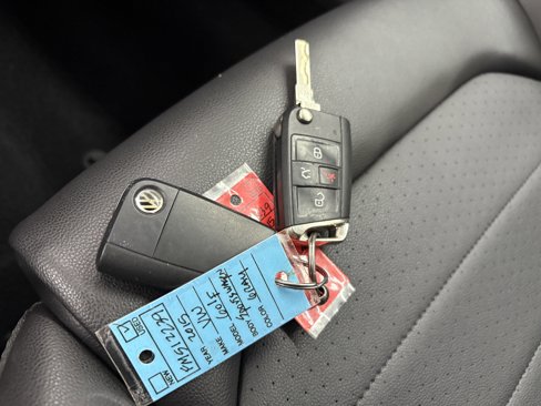 Used 2015 Volkswagen Golf SEL image 29