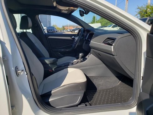 Used 2020 Volkswagen Jetta R-Line w/ R-Line Cold Weather Package image 24
