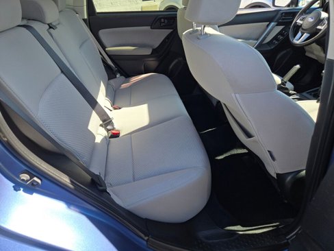 Used 2017 Subaru Forester 2.5i Premium image 9