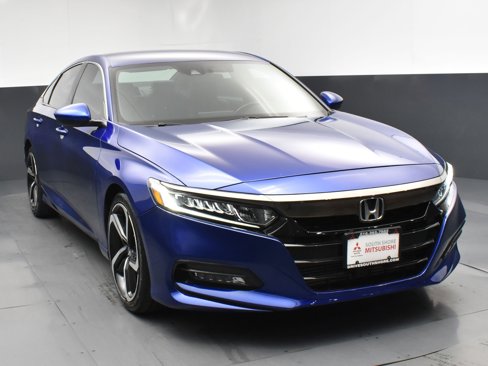 Used 2020 Honda Accord Sport image 2