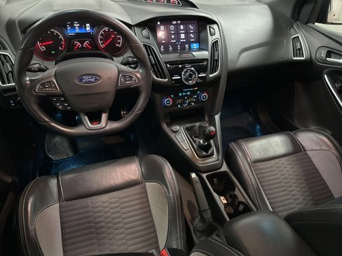 Used 2018 Ford Focus ST w/ Equipment Group 401A image 13