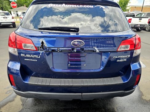 Used 2010 Subaru Outback 3.6R Limited image 10