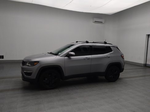 Used 2017 Jeep Compass Latitude w/ Popular Equipment Group image 2