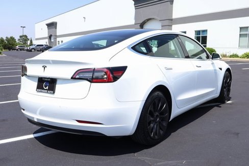 Used 2019 Tesla Model 3 Standard Range Plus image 11