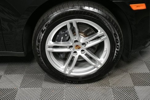 Used 2025 Porsche Macan image 40