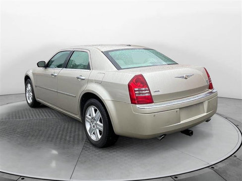 Used 2006 Chrysler 300 C w/ Protection Group II image 3