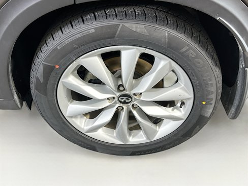 Used 2019 INFINITI QX50 Essential w/ Premium Heat Package image 11