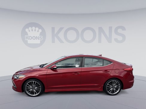 Used 2017 Hyundai Elantra Sport image 2