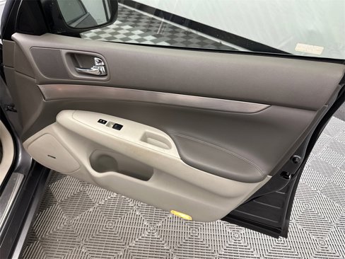 Used 2015 INFINITI Q40 w/ Navigation Package image 15