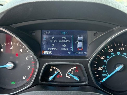 Used 2015 Ford Escape SE image 17