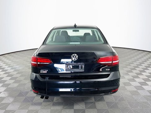Used 2016 Volkswagen Jetta S image 9