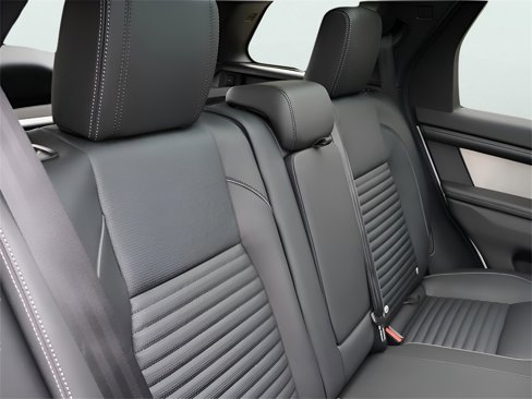 New 2025 Land Rover Discovery Sport Dynamic SE image 18