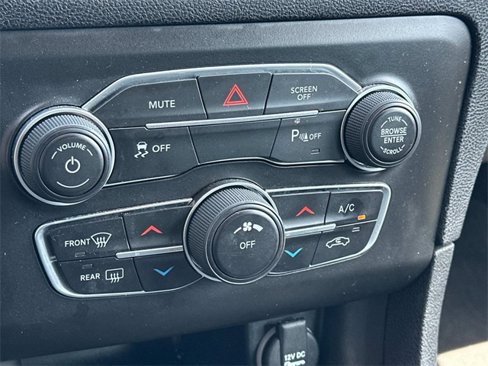 Used 2022 Dodge Charger SXT image 10
