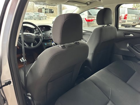 Used 2016 Ford Focus SE image 11