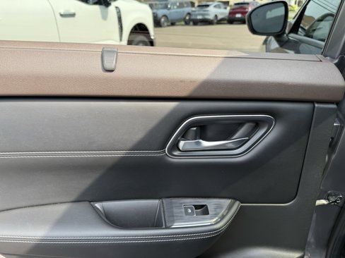 Used 2021 Nissan Rogue SL w/ Premium Package image 18