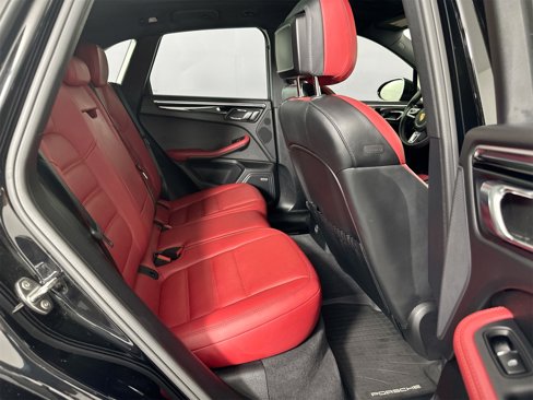Certified 2020 Porsche Macan image 28