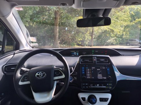 Used 2019 Toyota Prius Prime Plus image 13