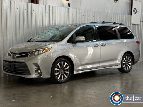Used 2018 Toyota Sienna Limited Premium image 1