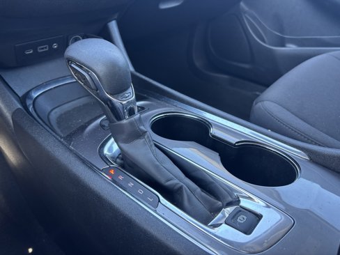Used 2023 Chevrolet Malibu LT image 8