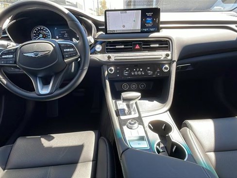 Used 2025 Genesis G70 2.5T image 17