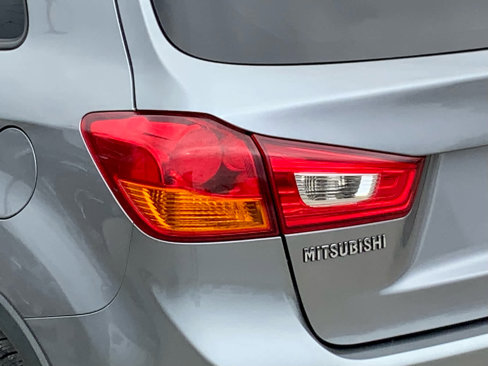 Used 2016 Mitsubishi Outlander Sport ES image 16