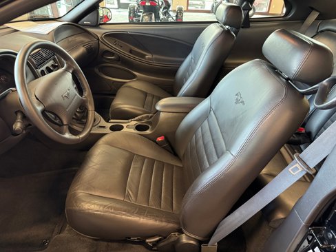 Used 2001 Ford Mustang GT image 18
