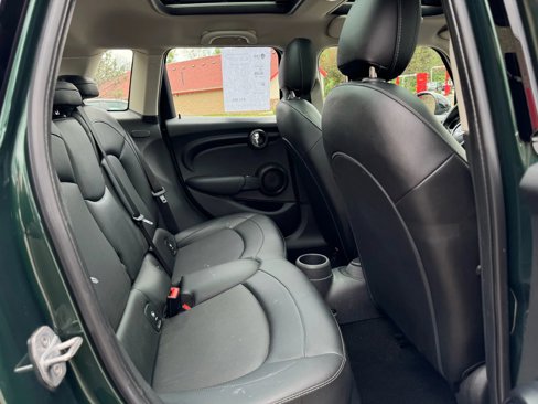 Used 2017 MINI Cooper 4-Door Hardtop image 18